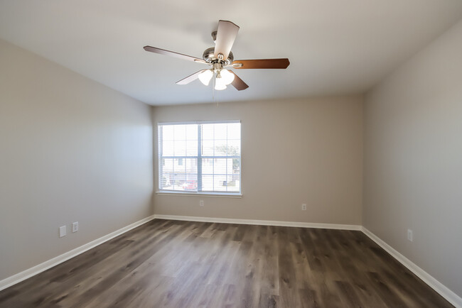 Building Photo - 3 Bedroom Houston Home