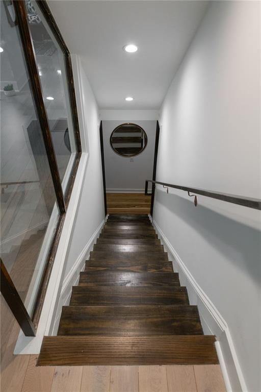 Building Photo - 724 Charles Allen Dr NE