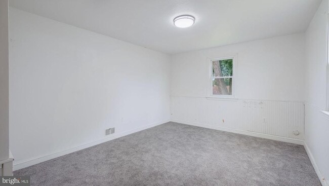 Building Photo - 421 Avenue C