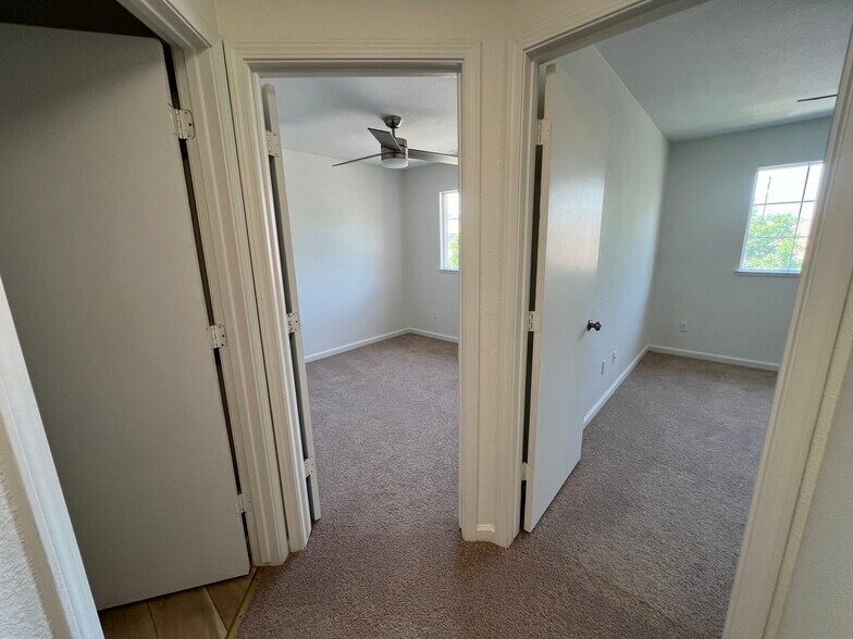 Building Photo - 2808 Medinah Way