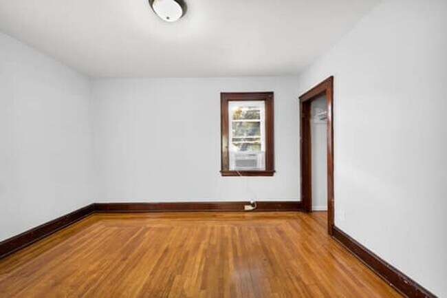 Building Photo - 1026 Schiff Ave