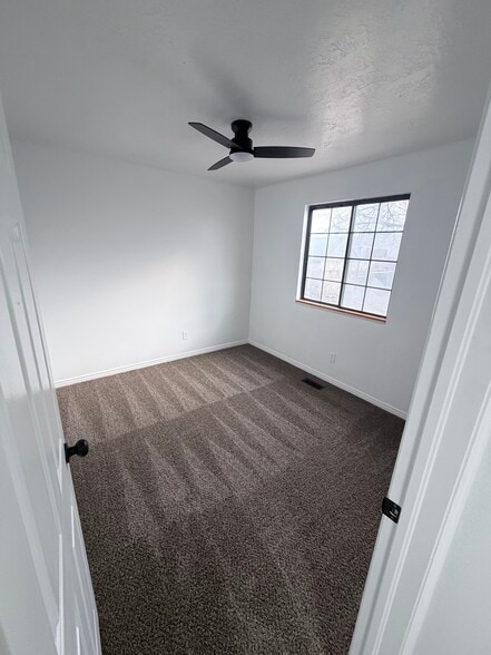 Building Photo - 306 E 900 N