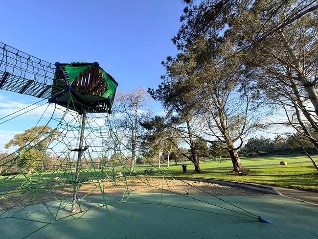 Building Photo - 18021 Upperlake Cir