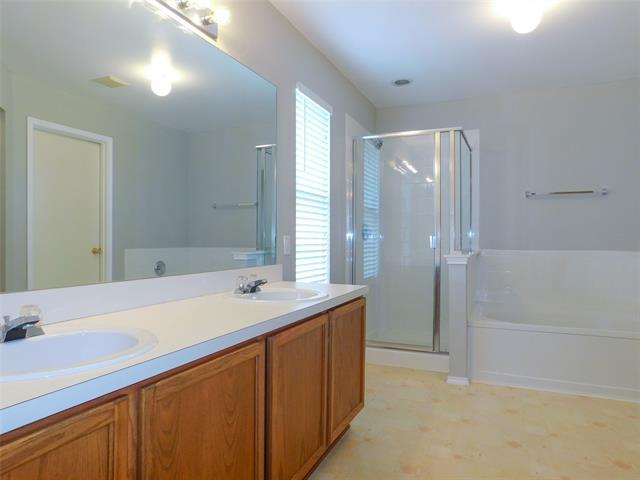 Building Photo - 4204 Sonoma Dr