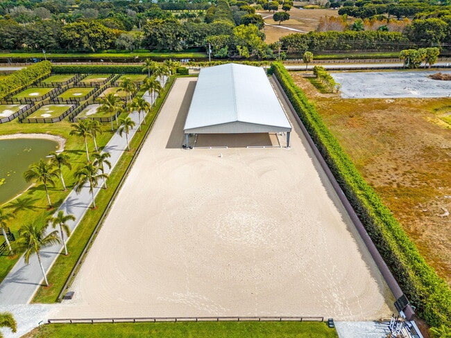 Building Photo - 13155 Southfields Rd