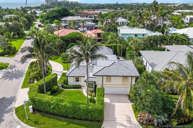 Building Photo - 229 Colony Rd