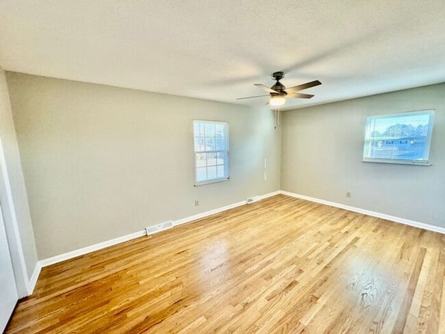 Building Photo - Great rental in South Huntsville near Redstone Arsenal Gate 1