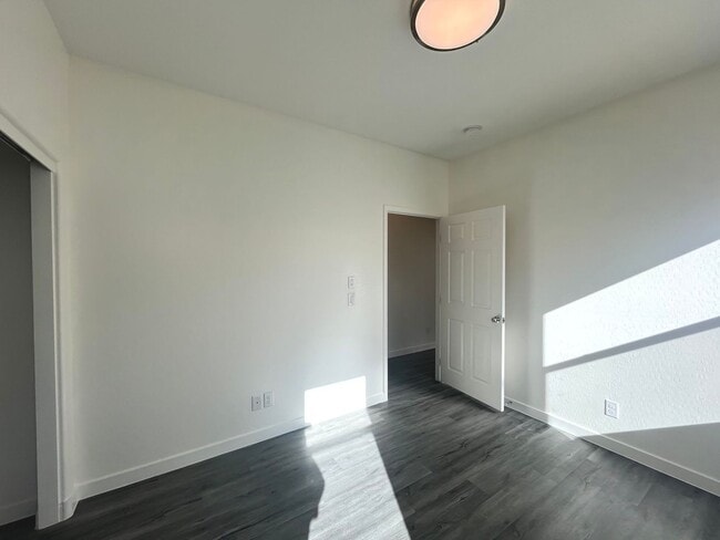Building Photo - Single-story 1326 sq ft, townhome built in 2019 w/3 bed, 2 bath & spacious attached 2-car garage ...