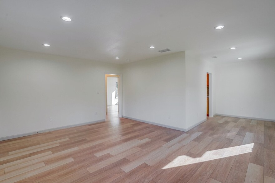 Building Photo - 4725 Sawtelle Blvd