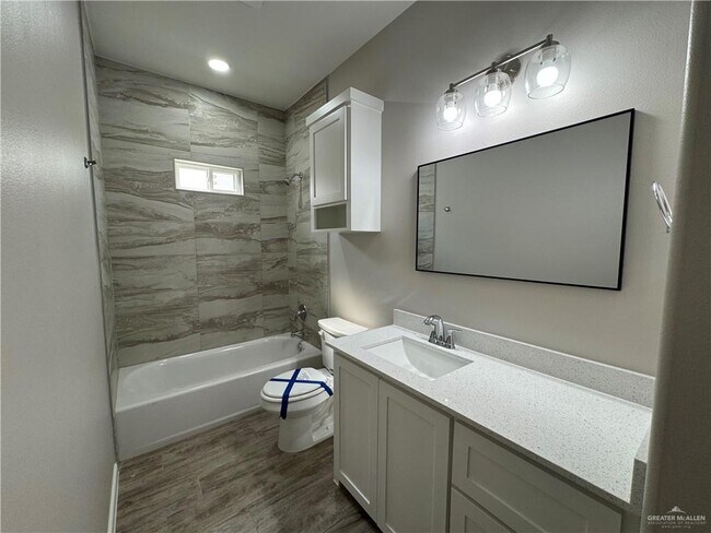 Building Photo - 1312 Sucre Dr