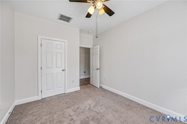 Building Photo - 15604 Heth Dr