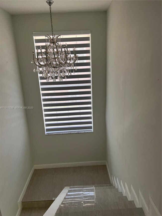 Building Photo - 6284 SW 26th St