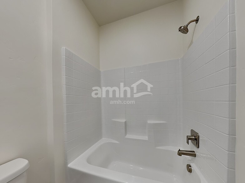 Building Photo - 1317 E Old Mesquite St