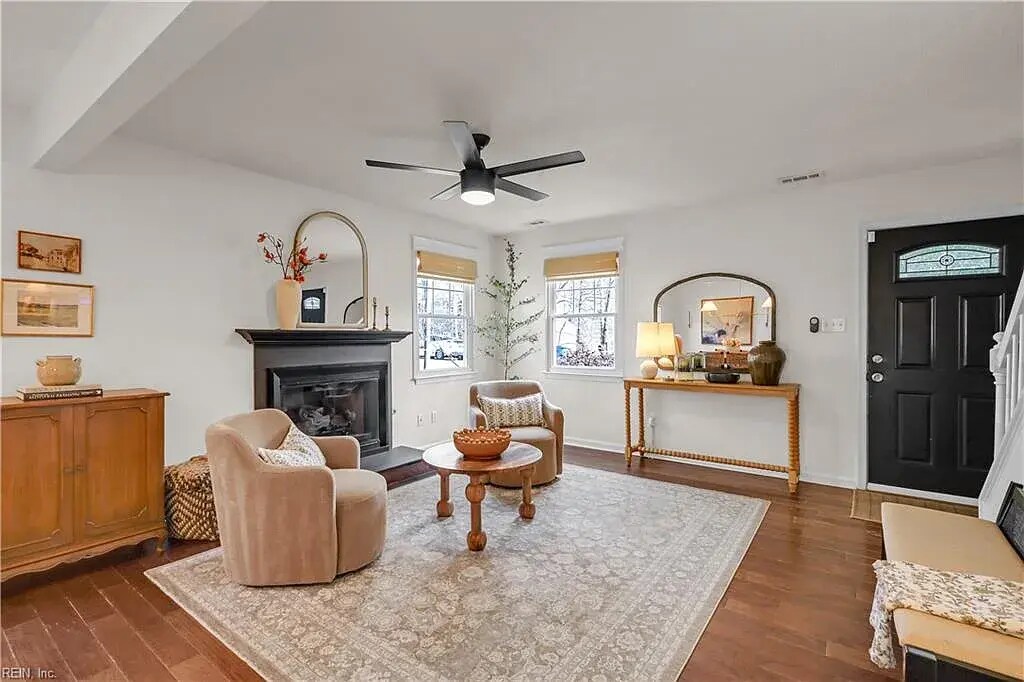 Building Photo - 4048 Bradshaw Dr