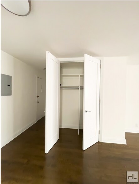 Building Photo - East 89 Street