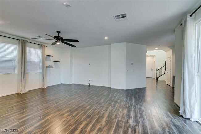 Building Photo - 8039 Kemblefield Ave