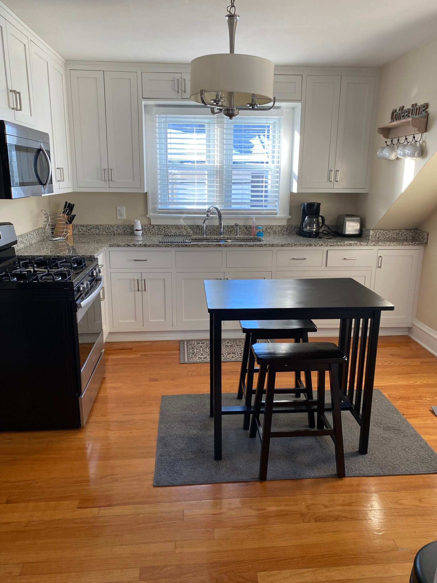 Upper kitchen - 1612 Union Ave