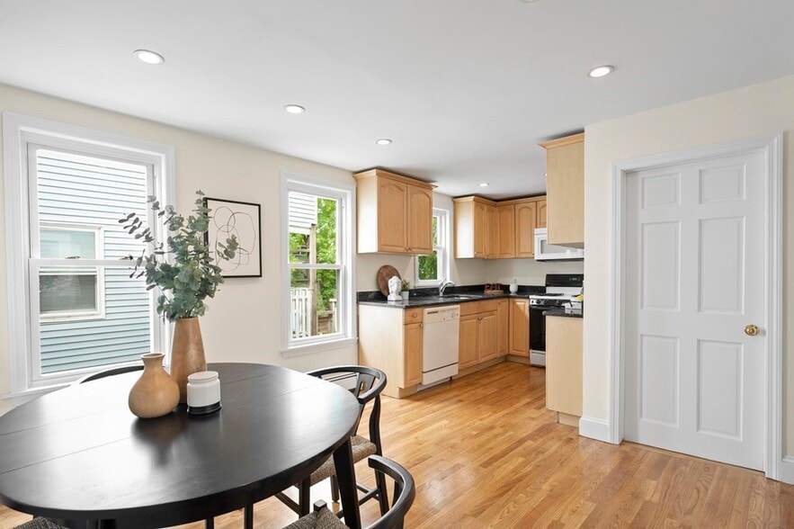 Building Photo - 25 Speridakis Ter