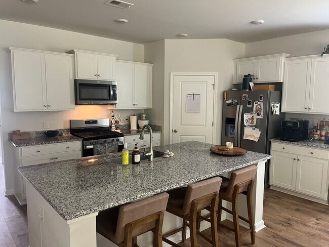 Building Photo - Available July 10th. Beautiful New Construction Home in the Desirable Community of French Quarter...