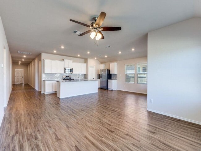 Building Photo - 114 Isaac Millsaps Trl