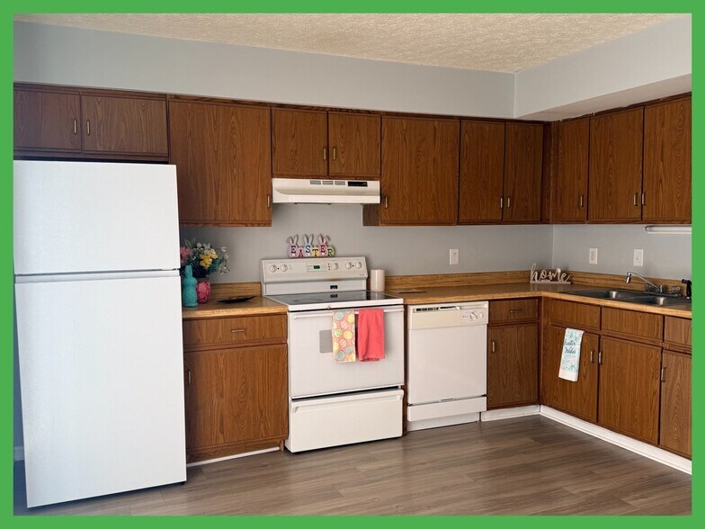 Building Photo - 16 Duiguid Dr