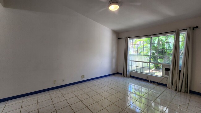 Building Photo - 2 bedroom, 2 bath, 2 parking single level ...