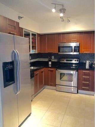 Building Photo - 3300 NE 191st St