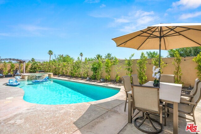 Building Photo - 3260 N Avenida San Gabriel Rd