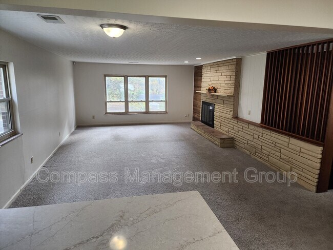 Building Photo - 5802 Tazewell Pike