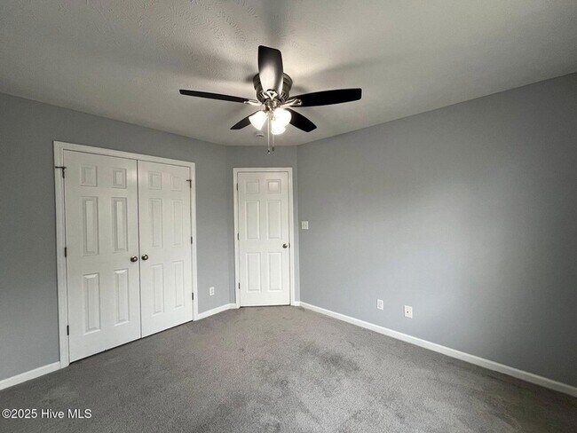 Building Photo - 1508 Thoroughbred Trail