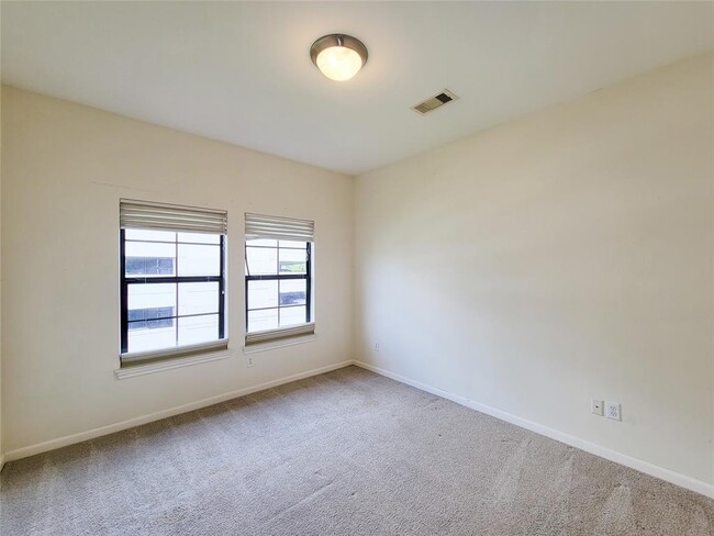 Building Photo - 3925 Gibson St