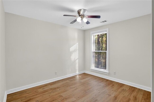 Building Photo - 14895 Freemanville Rd