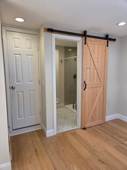 Building Photo - 56 Ellington Ave