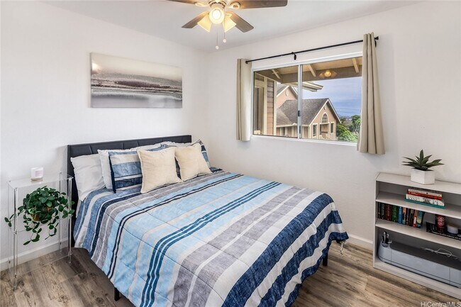 Building Photo - AVAILABLE NOW! 2 bed, 2 bath, 1 parking