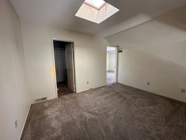 Building Photo - Elegant 4-Bedroom, 3-Bath Home in Prime Cul-de-Sac Location