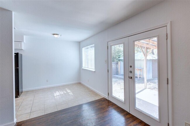 Building Photo - 2705 Nordham Dr