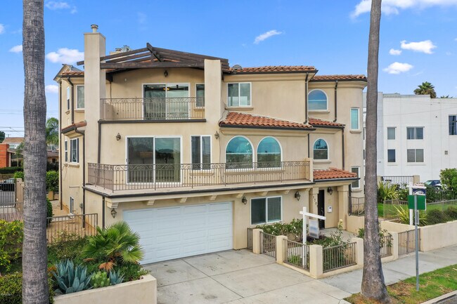 Building Photo - 1701 Crescent Ave