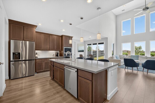 Building Photo - 7410 Wildrye Mdw Ln