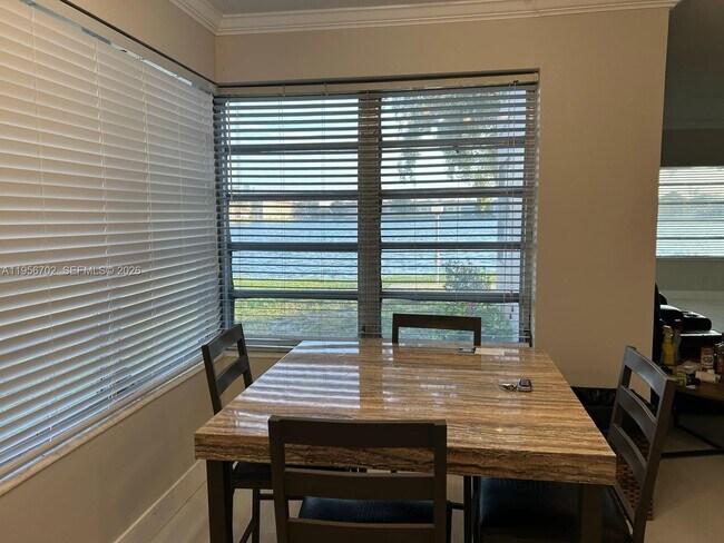 Building Photo - 270 NE 191st St