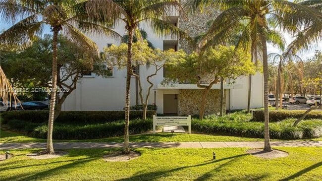 Building Photo - 210 Seaview Dr