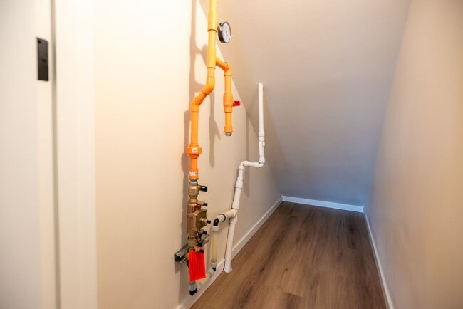 Building Photo - NEW CONSTRUCTION- MOVE- IN READY