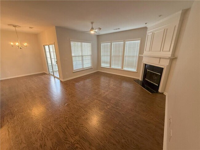 Building Photo - 1460 Vinery Ave