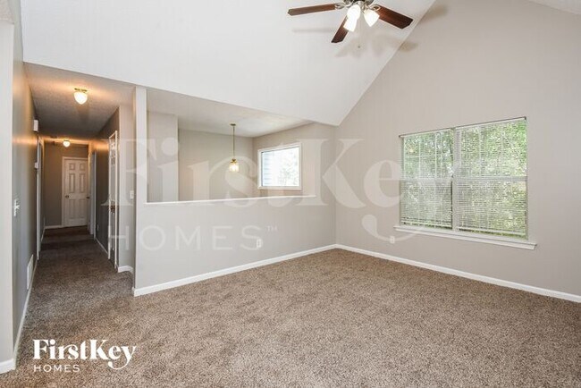 Building Photo - 212 Station Way