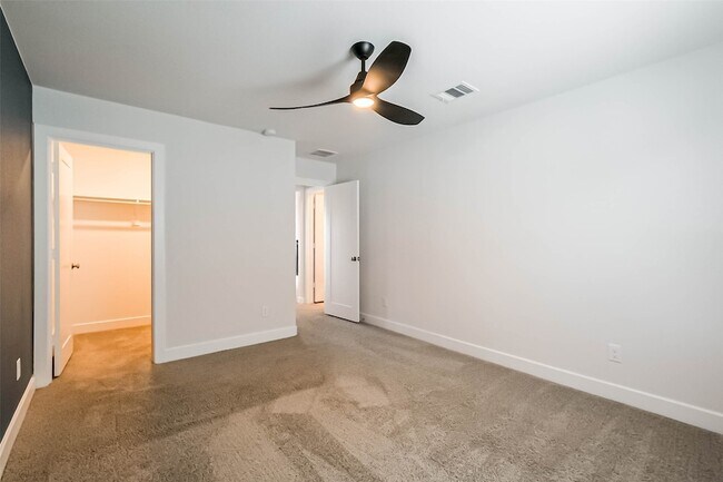 Building Photo - 340 Cavil Barrier Ln