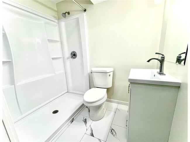 Building Photo - 6166 Upper 51st St N