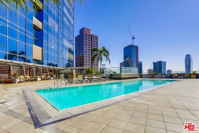 Building Photo - 1100 Wilshire Blvd