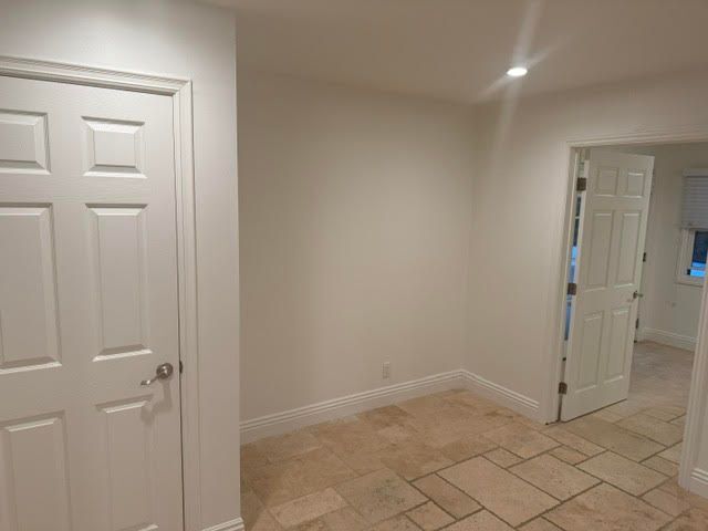 Building Photo - 16 Brookside Pl