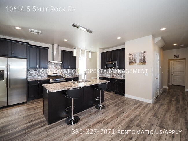 Building Photo - 10614 S Split Rock Dr