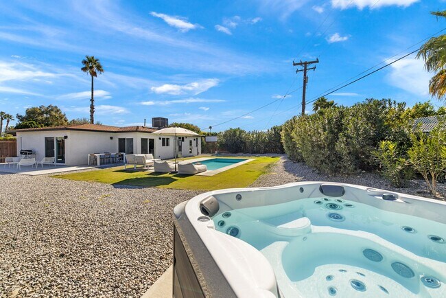 Building Photo - El Retiro - Pool, Jacuzzi, and Private Yard