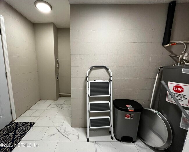 Building Photo - 8608 2nd Ave